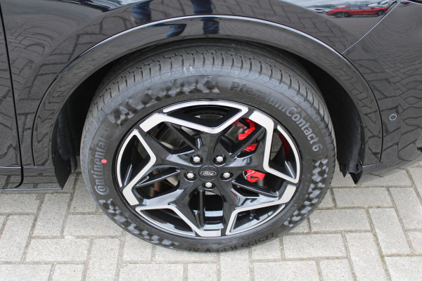 Ford Kuga 2.5 PHEV ST-Line X | Panoramadak | Winter Pack | Wegklapbare trekhaak | 19 inch lichtmetalen velgen | Technology Pack | Agate Black