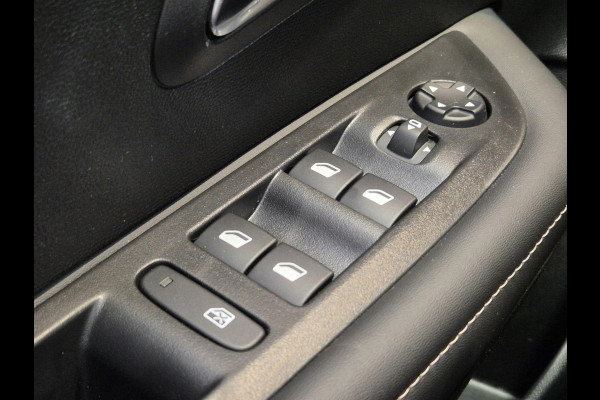 Peugeot 208 1.2 PureTech 100 Allure | Camera voor en achter Apple Carpla/Android Auto | Adaptieve Cruise Control | Dodehoekdetectie