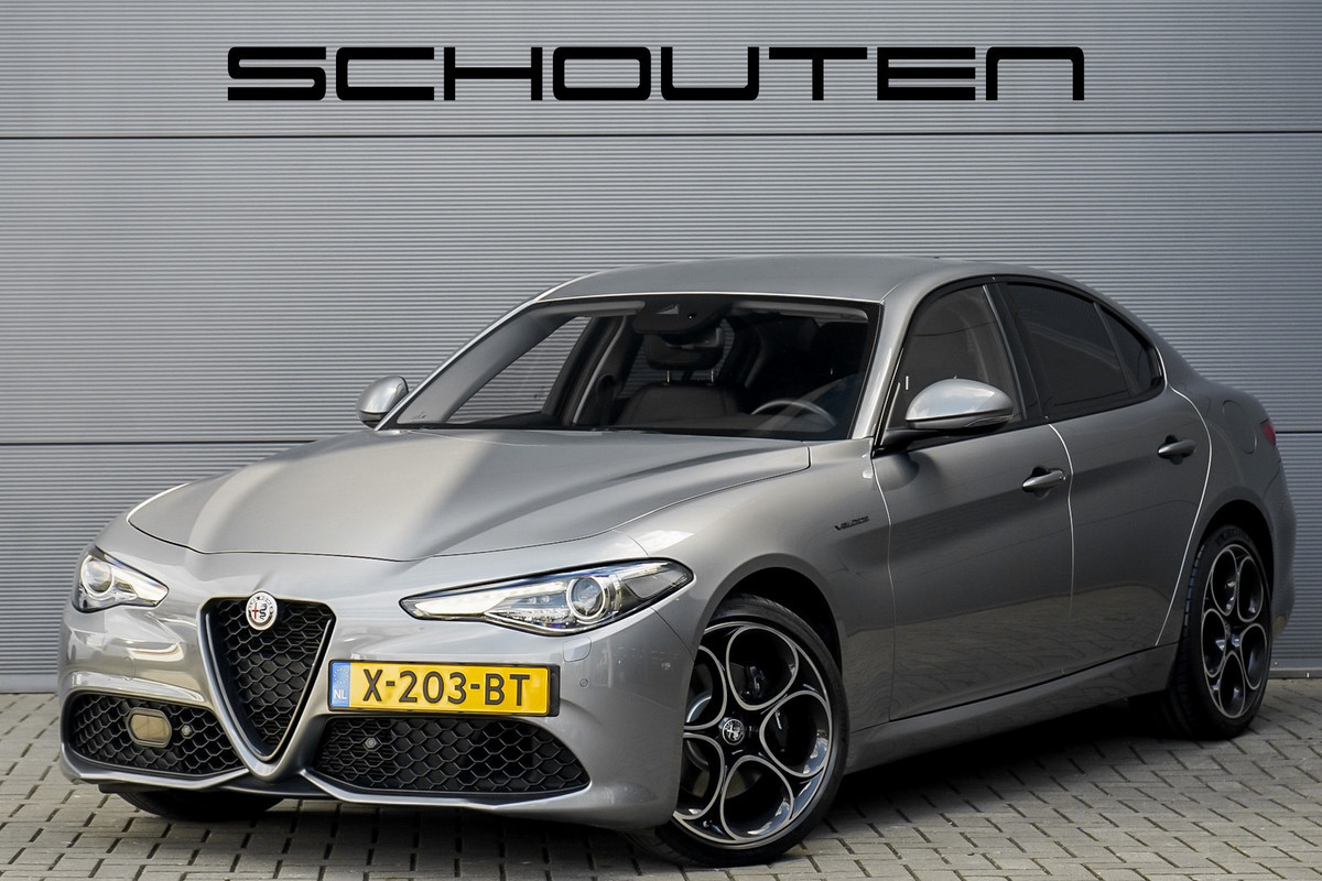 Alfa Romeo Giulia 2.0 T Veloce AWD Facelift CarPlay Leder 19" Alfa Romeo Giulia 2.0 T Veloce AWD Facelift CarPlay Leder 19"