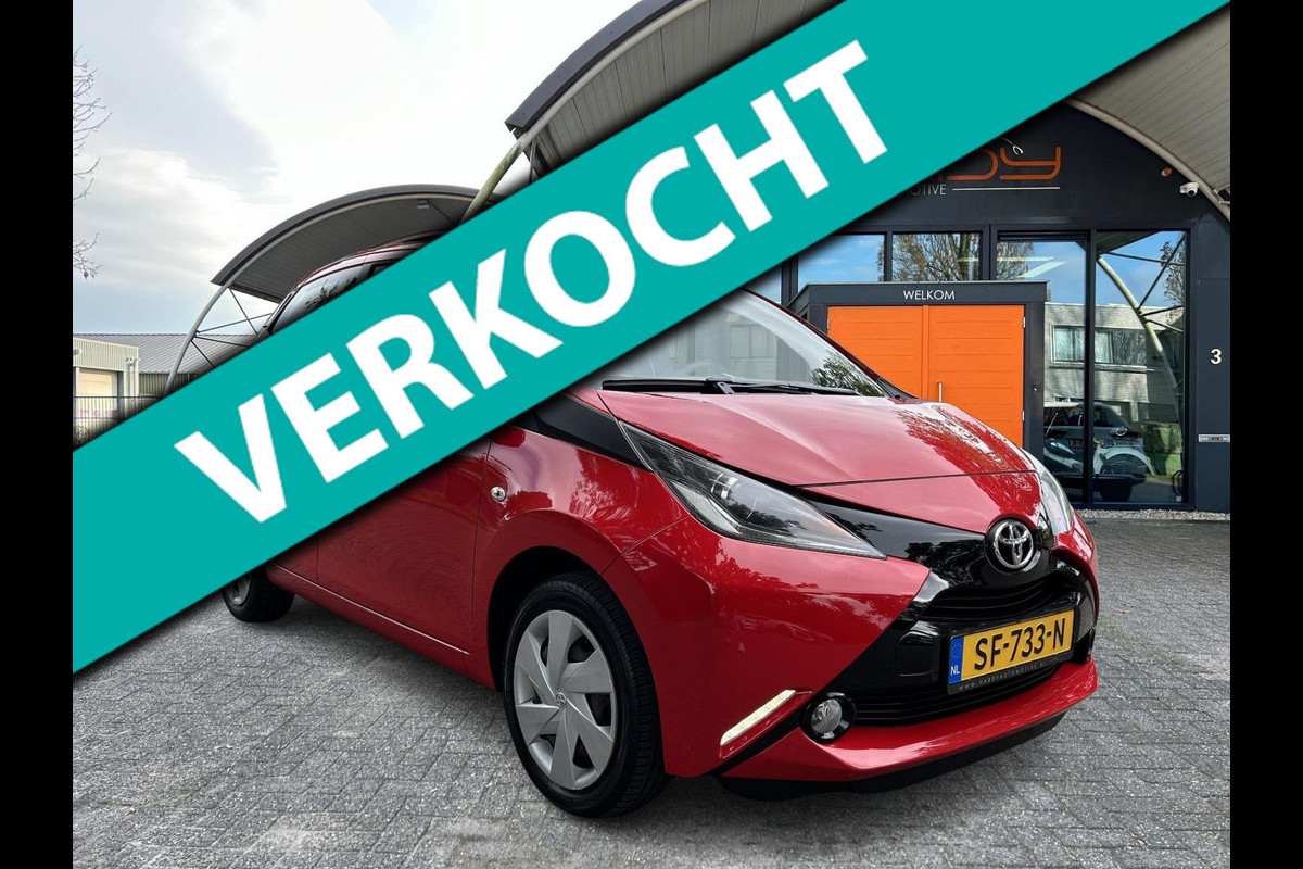 Toyota Aygo 1.0 VVT-i X-PLAY NAVI CAMERA SCHERM NL-AUTO Toyota Aygo 1.0 VVT-i X-PLAY NAVI CAMERA SCHERM NL-AUTO