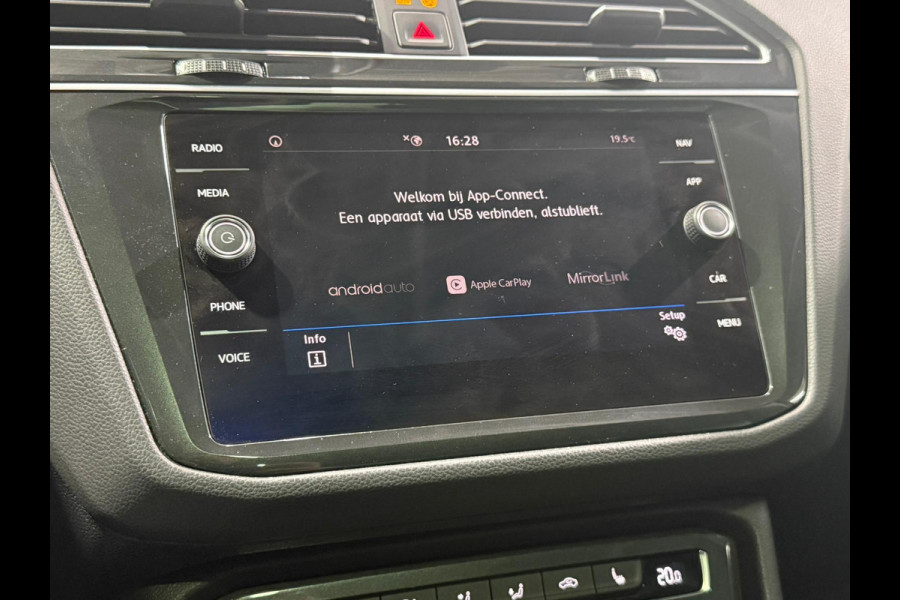Volkswagen Tiguan 1.5 TSI ACT Highline | Pano | Camera | ACC | Apple Carplay