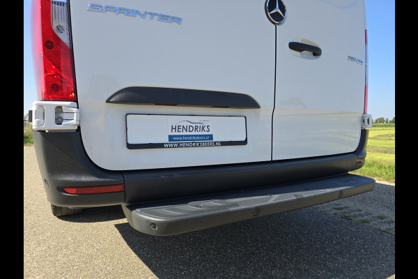 Mercedes-Benz Sprinter 315 1.9 CDI L3 H2 RWD - 150 Pk - Euro 6 - Navi - MBUX - ParkeerCamera - StoelVerwarming