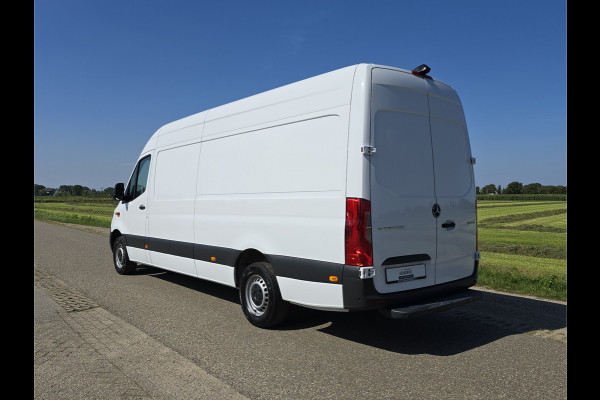 Mercedes-Benz Sprinter 315 1.9 CDI L3 H2 RWD - 150 Pk - Euro 6 - Navi - MBUX - ParkeerCamera - StoelVerwarming