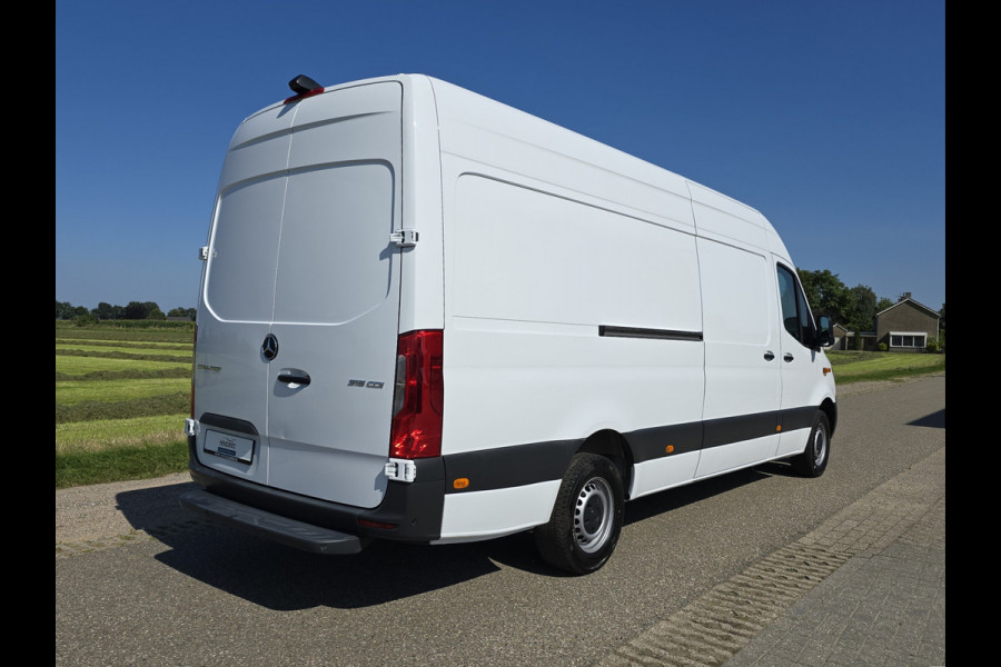 Mercedes-Benz Sprinter 315 1.9 CDI L3 H2 RWD - 150 Pk - Euro 6 - Navi - MBUX - ParkeerCamera - StoelVerwarming