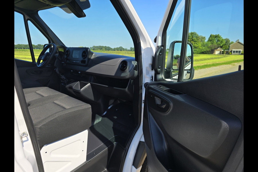 Mercedes-Benz Sprinter 315 1.9 CDI L3 H2 RWD - 150 Pk - Euro 6 - Navi - MBUX - ParkeerCamera - StoelVerwarming