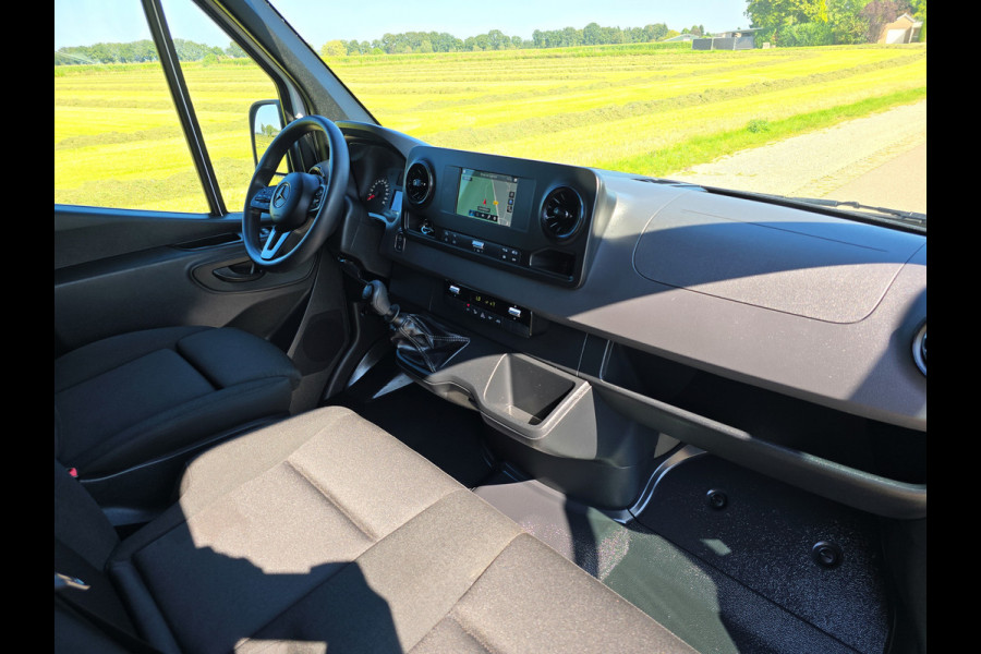 Mercedes-Benz Sprinter 315 1.9 CDI L3 H2 RWD - 150 Pk - Euro 6 - Navi - MBUX - ParkeerCamera - StoelVerwarming