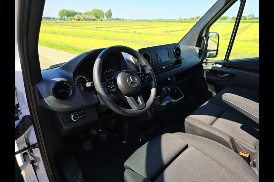 Mercedes-Benz Sprinter 315 1.9 CDI L3 H2 RWD - 150 Pk - Euro 6 - Navi - MBUX - ParkeerCamera - StoelVerwarming