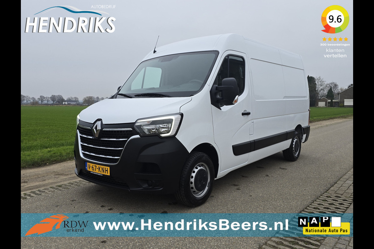 Renault Master T33 2.3 dCi 135 L2 H2 Comfort 135 Pk - Euro 6 - Airco - Cruise Control Renault Master T33 2.3 dCi 135 L2 H2 Comfort 135 Pk - Euro 6 - Airco - Cruise Control