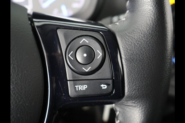 Toyota Yaris 1.5 HYBRID DESIGN SPORT BI-TONE AUTOMAAT CLOUD NAVIGATIE. BIJNA 2020.CAMERA. GARANTIE TOT 2030