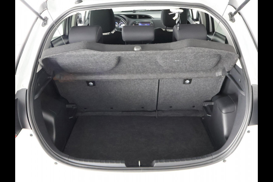Toyota Yaris 1.5 HYBRID DESIGN SPORT BI-TONE AUTOMAAT CLOUD NAVIGATIE. BIJNA 2020.CAMERA. GARANTIE TOT 2030