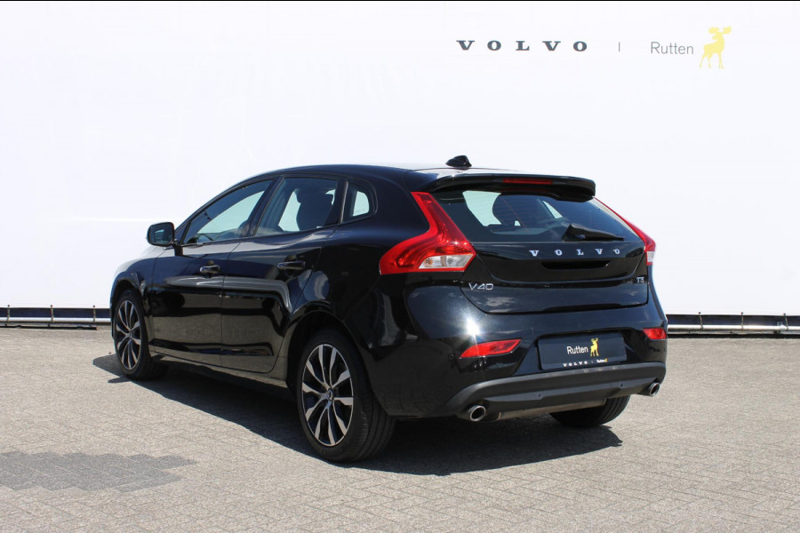 Volvo V40 T3 152PK Automaat Dynamic Edition Dealer onderhouden / Zwarte hemel / Standkachel / Navigatie / 17" lichtmetalen velgen / Cruise Control /