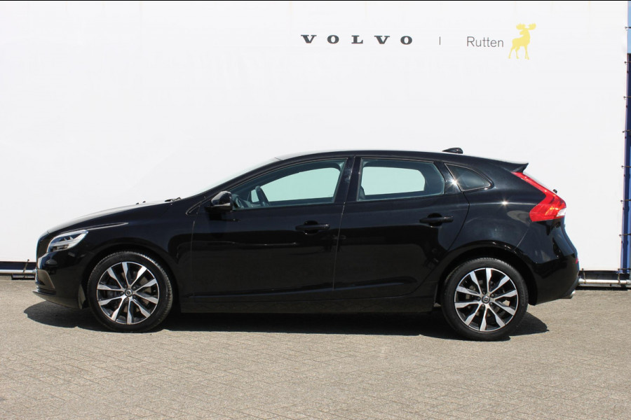 Volvo V40 T3 152PK Automaat Dynamic Edition Dealer onderhouden / Zwarte hemel / Standkachel / Navigatie / 17" lichtmetalen velgen / Cruise Control /