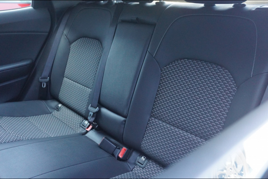 Kia Xceed PHEV Dynamic+line SCHUIFDAK | ADAPTIVE | 18' | STOEL/STUURVERW!