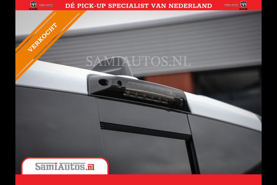 Dodge Ram 1500 LARAMIE NIGHT | NIEUW! BMP VRIJ | PANORAMA | LPG | HUD | VIRTUAL | LUCHTVERING | 360CAM | DODE HOEK | 5.7 V8 HEMI 402PK 4x4 | CREWCAB 5 PERSOONS | GRIJSKENTEKEN | VOORRAAD NR 2147 - 4802