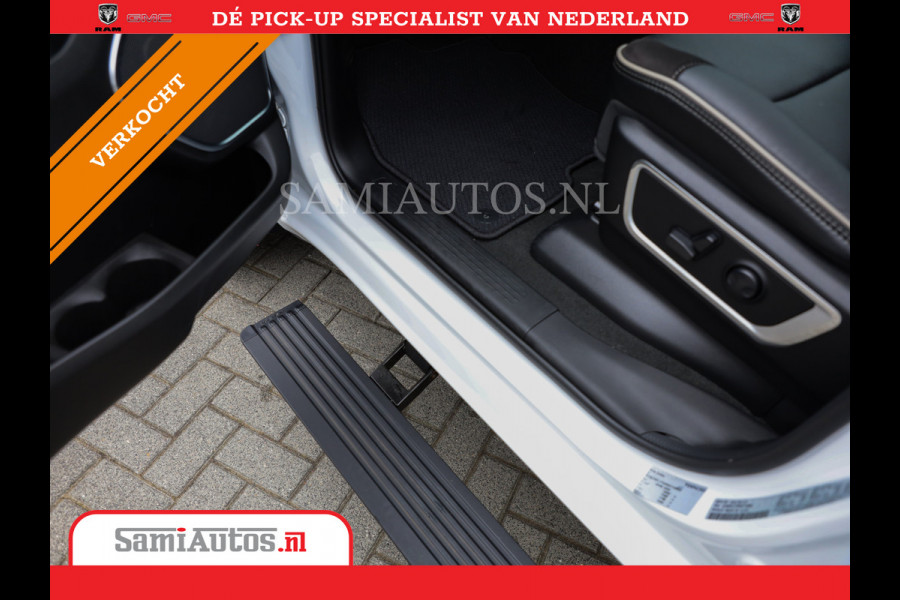 Dodge Ram 1500 LARAMIE NIGHT | NIEUW! BMP VRIJ | PANORAMA | LPG | HUD | VIRTUAL | LUCHTVERING | 360CAM | DODE HOEK | 5.7 V8 HEMI 402PK 4x4 | CREWCAB 5 PERSOONS | GRIJSKENTEKEN | VOORRAAD NR 2147 - 4802