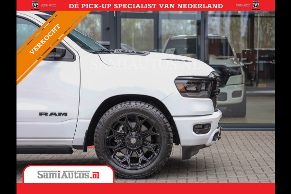 Dodge Ram 1500 LARAMIE NIGHT | NIEUW! BMP VRIJ | PANORAMA | LPG | HUD | VIRTUAL | LUCHTVERING | 360CAM | DODE HOEK | 5.7 V8 HEMI 402PK 4x4 | CREWCAB 5 PERSOONS | GRIJSKENTEKEN | VOORRAAD NR 2147 - 4802