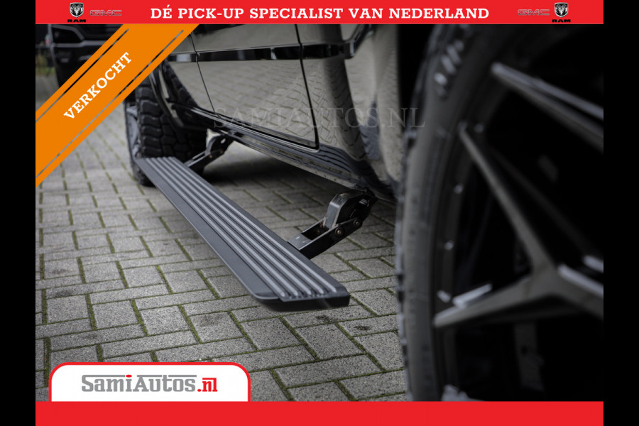 Dodge Ram 1500 LONGHORN BLACK OPS | HUD & VIRTUAL | PRIJS MET LPG + HEAD UP ADG + DEKSEL + PANORAMADAK GWJ + LUCHTVERING SER + BOM VOL | L CREW CAB | DUBBELE CABINE | 5,7L V8 HEMI 402 PK 4X4 | 5 PERSOONS | GRIJSKENTEKEN | VOORRAAD NR 2202 - 9563