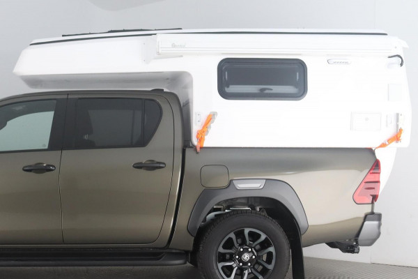 Toyota Hilux CAMPER OPBOUW *NIEUW* (€25.000,- ex.BTW) / €30.250,- incl. BTW