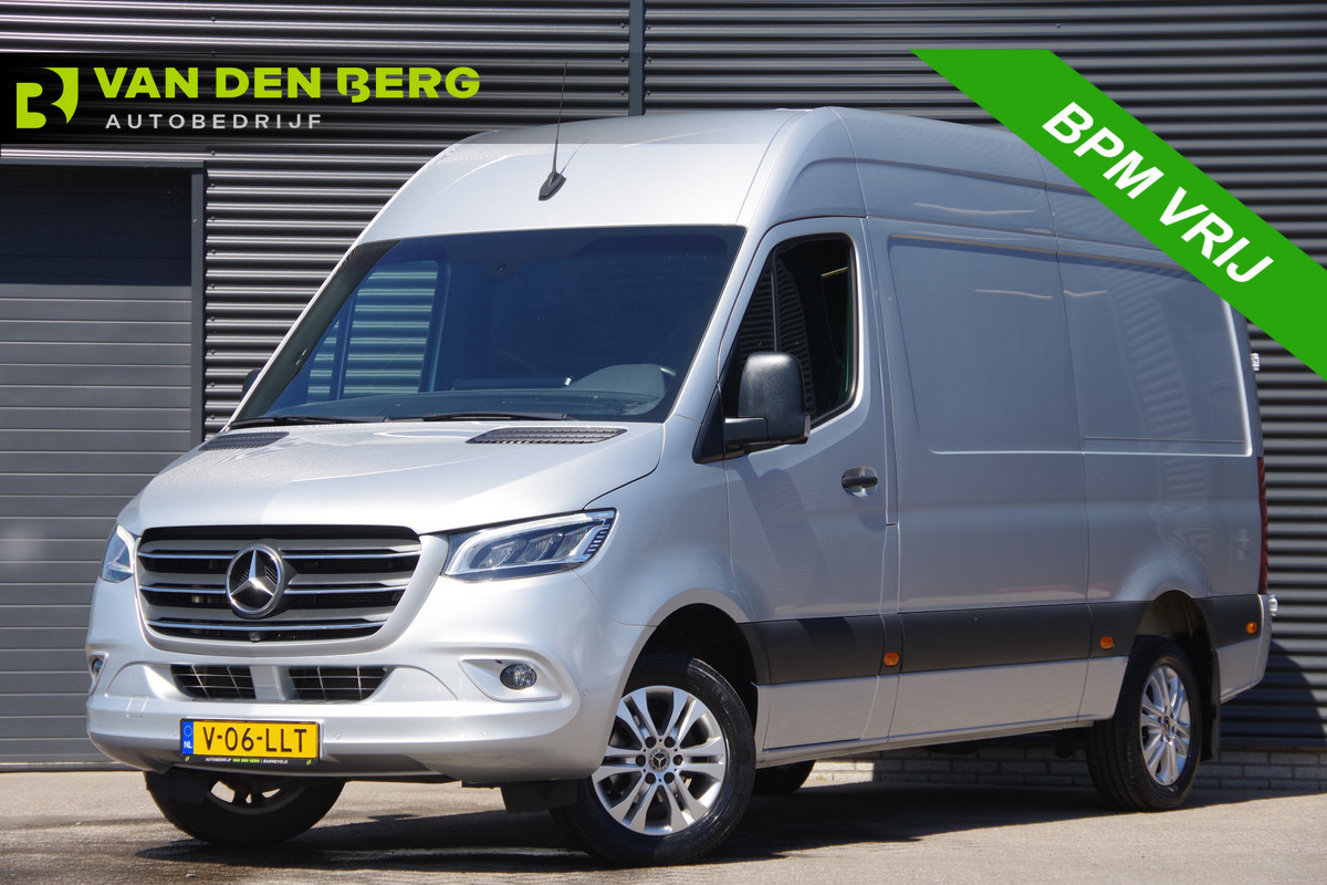 Mercedes-Benz Sprinter 319 3.0 CDI V6 L2H2 AUT. LED, LEDER, 3.5T TREKHAAK, ADAPT. CRUISE, 360 CAMERA, MBUX 10'', MISTLAMPEN, CLIMA, PARKEERSENSOREN, AP Mercedes-Benz Sprinter 319 3.0 CDI V6 L2H2 AUT. LED, LEDER, 3.5T TREKHAAK, ADAPT. CRUISE, 360 CAMERA, MBUX 10'', MISTLAMPEN, CLIMA, PARKEERSENSOREN, AP