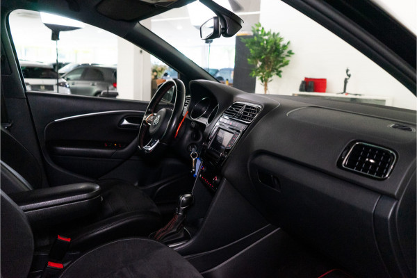 Volkswagen Polo 1.8 TSI GTI 192PK | Navi | Stoelverw. | LED | Carplay | Garantie