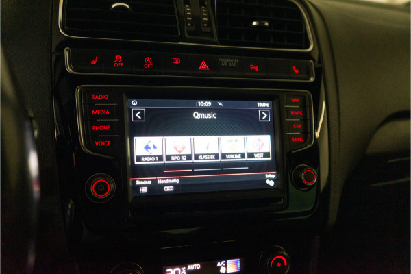 Volkswagen Polo 1.8 TSI GTI 192PK | Navi | Stoelverw. | LED | Carplay | Garantie