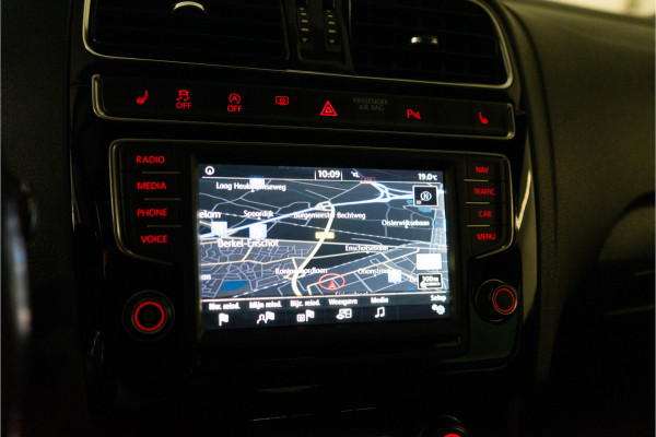 Volkswagen Polo 1.8 TSI GTI 192PK | Navi | Stoelverw. | LED | Carplay | Garantie