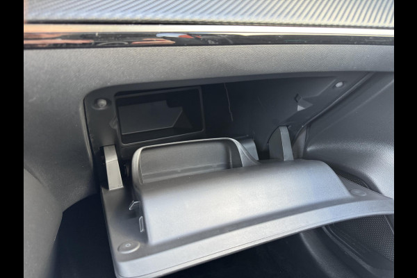 Peugeot 208 1.2 PT 100 Allure Pack | Stoelverwarming | Parkeercamera | Adaptive cruise | Prijs is rijklaar