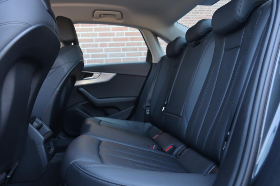 Audi A4 Limousine 35 TFSI Sport / VIRTUAL / DODEHOEK / CAMERA / CARPLAY