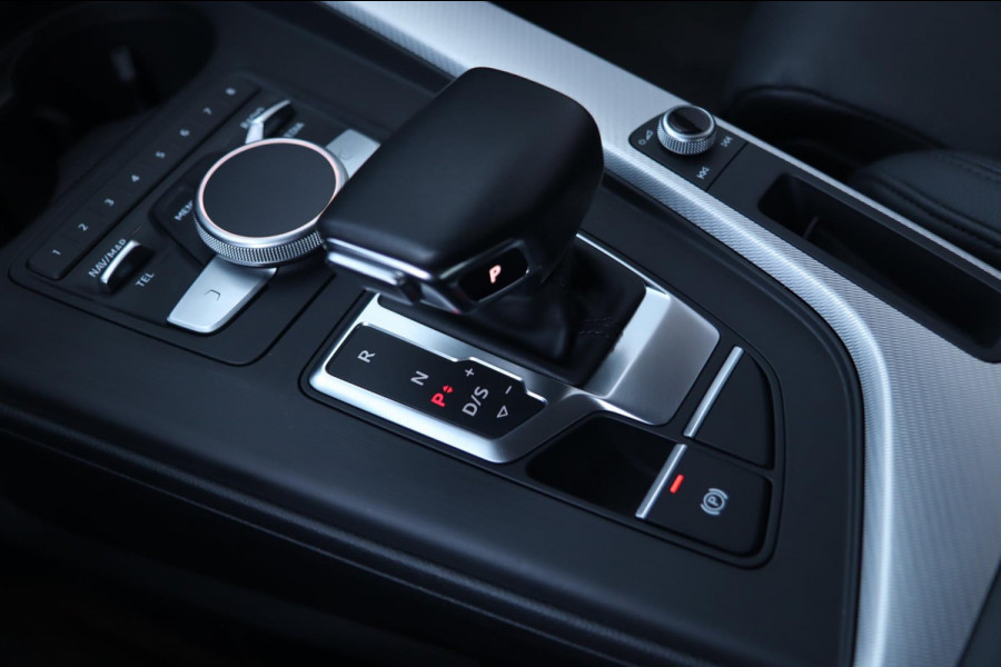 Audi A4 Limousine 35 TFSI Sport / VIRTUAL / DODEHOEK / CAMERA / CARPLAY