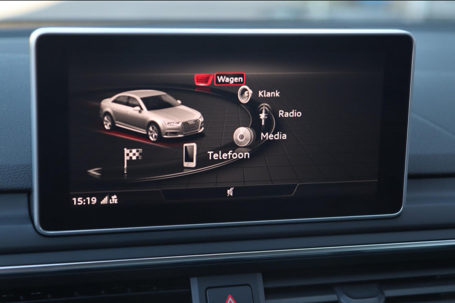 Audi A4 Limousine 35 TFSI Sport / VIRTUAL / DODEHOEK / CAMERA / CARPLAY