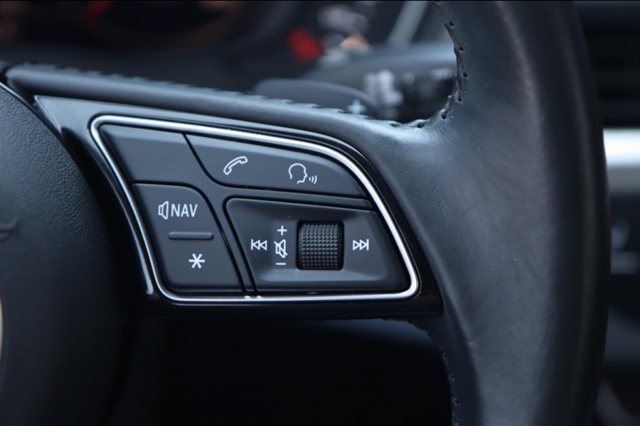 Audi A4 Limousine 35 TFSI Sport / VIRTUAL / DODEHOEK / CAMERA / CARPLAY