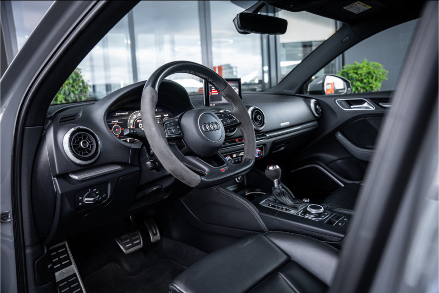 Audi RS3 Limousine 2.5 TFSI quattro - Panorama | B&O | Virtual | Keyless