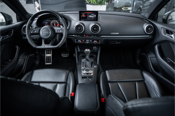 Audi RS3 Limousine 2.5 TFSI quattro - Panorama | B&O | Virtual | Keyless
