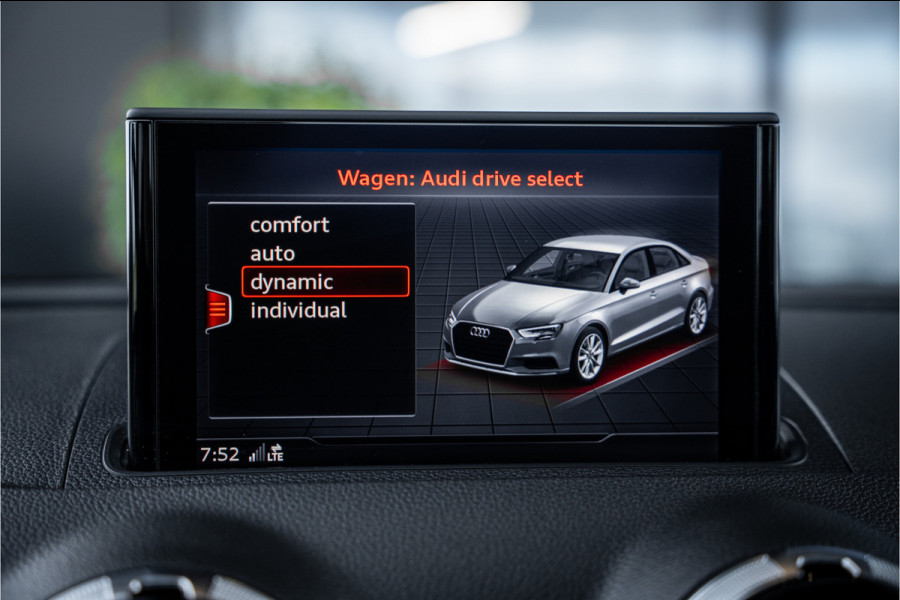 Audi RS3 Limousine 2.5 TFSI quattro - Panorama | B&O | Virtual | Keyless