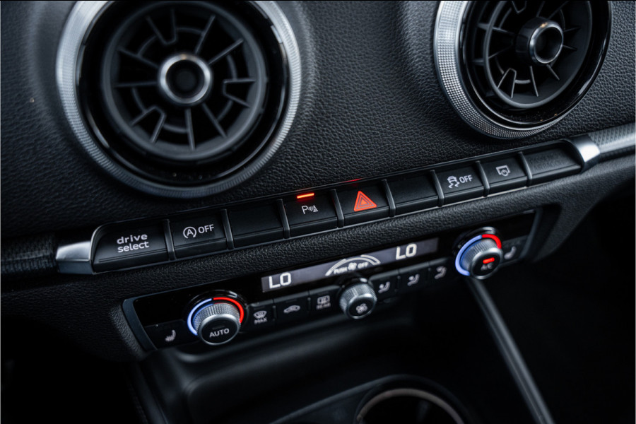 Audi RS3 Limousine 2.5 TFSI quattro - Panorama | B&O | Virtual | Keyless