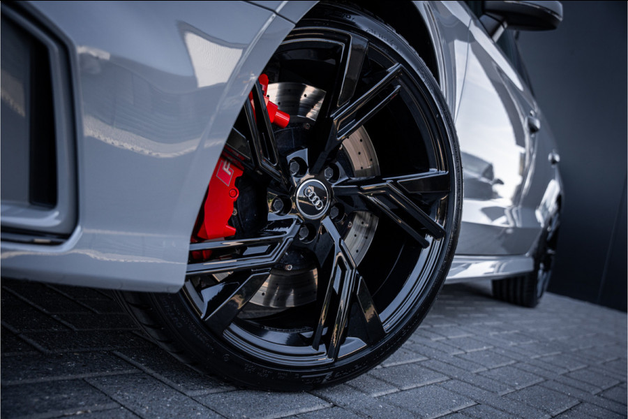 Audi RS3 Limousine 2.5 TFSI quattro - Panorama | B&O | Virtual | Keyless