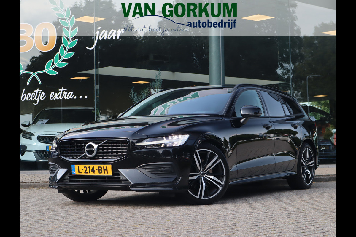 Volvo V60 2.0 B3 Momentum Advantage / Camera / Trekhaak Volvo V60 2.0 B3 Momentum Advantage / Camera / Trekhaak