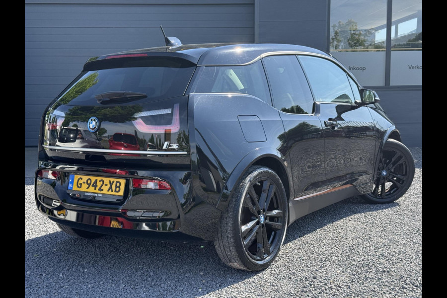 BMW i3 S 120Ah 42 kWh RoadStyle Edition 2e Eigenaar,Navi,Leder,184pk,Stoelverwarming,Dealer Onderhouden,Pdc V+A,Apk tot 01-2026