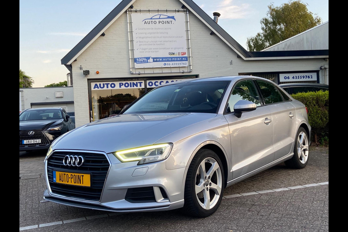 Audi A3 Limousine 30 TFSI AUT/SPORTSEATS/NAVI/CRUISE/MATRIX Audi A3 Limousine 30 TFSI AUT/SPORTSEATS/NAVI/CRUISE/MATRIX