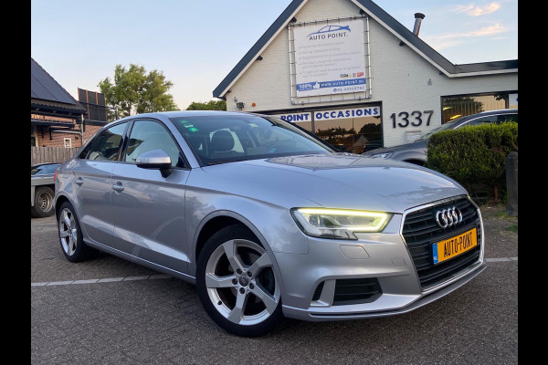 Audi A3 Limousine 30 TFSI AUT/SPORTSEATS/NAVI/CRUISE/MATRIX