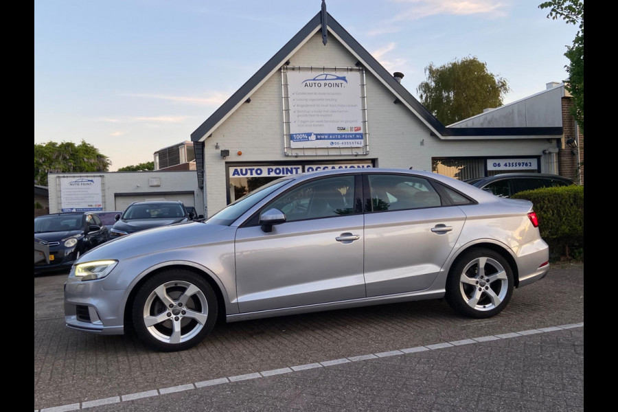 Audi A3 Limousine 30 TFSI AUT/SPORTSEATS/NAVI/CRUISE/MATRIX