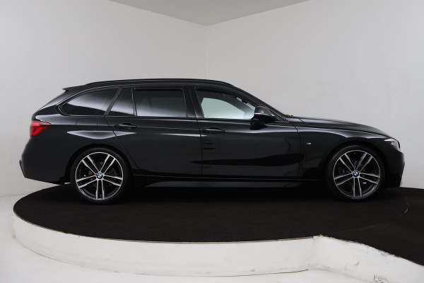 BMW 3 Serie Touring 318i M Sport Corporate Lease (PARKEERSENSOREN, STOELVERWARMING, LEER, NAVIGATIE, CRUISE, NL-AUTO)