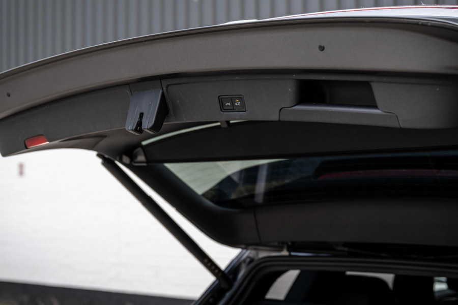 Volkswagen Touareg 3.0 TSI eHybrid R 4M Puglia MATLAK DynAudio