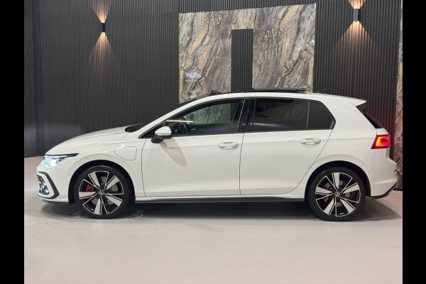 Volkswagen Golf GTE 1.4 eHyb|PANO|HUD|IQ|SFEER|BOMVOL