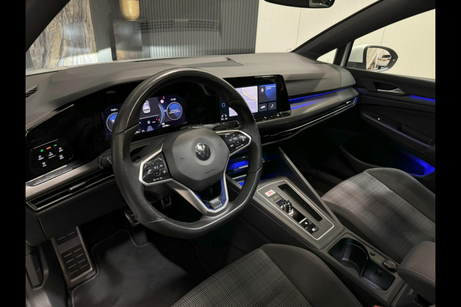 Volkswagen Golf GTE 1.4 eHyb|PANO|HUD|IQ|SFEER|BOMVOL