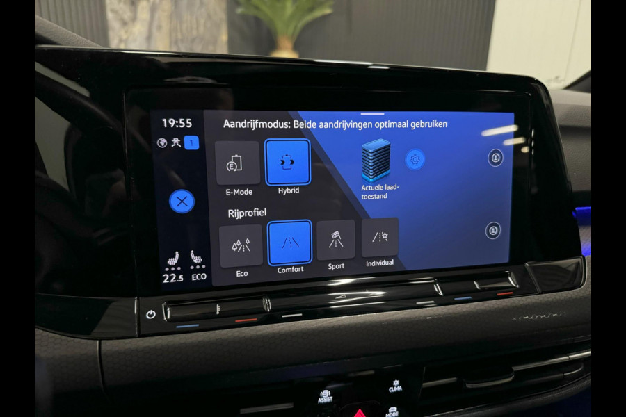 Volkswagen Golf GTE 1.4 eHyb|PANO|HUD|IQ|SFEER|BOMVOL
