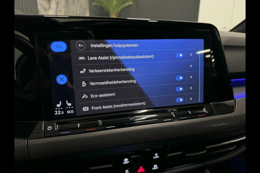 Volkswagen Golf GTE 1.4 eHyb|PANO|HUD|IQ|SFEER|BOMVOL