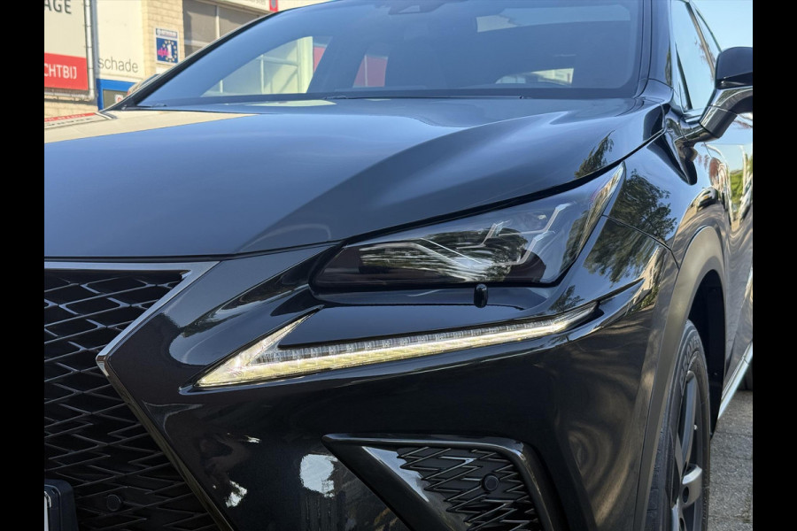 Lexus NX 300h AWD F Sport Line | Trekhaak, Panoramadak, Facelift, Leer, Stoelverwarming, Head up display, Dodehoekherkenning, 1500KG Trek