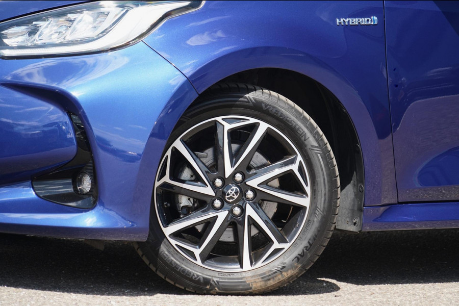 Toyota Yaris 1.5 Hybrid Dynamic / 1e Eigenaar / 50dkm NAP / Camera / Climate Control / Cruise / NL-Auto