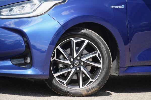 Toyota Yaris 1.5 Hybrid Dynamic / 1e Eigenaar / 50dkm NAP / Camera / Climate Control / Cruise / NL-Auto